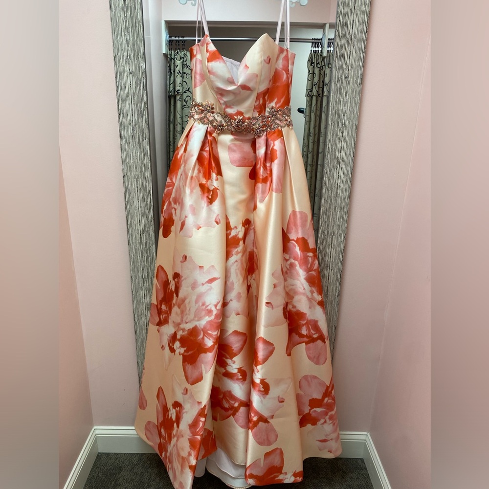 MacDuggal Prom dress
